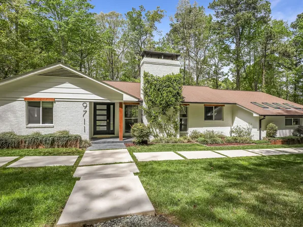 9711 Gates Ln, Chapel Hill, NC 27516