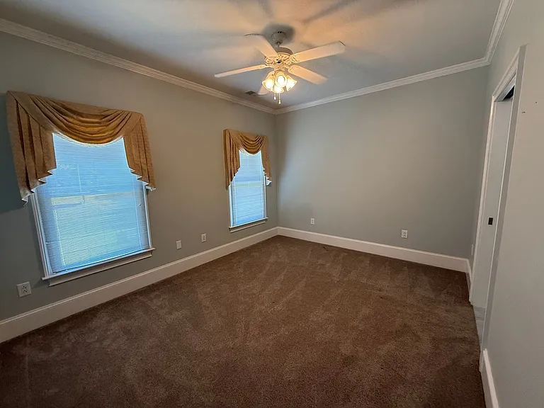785 Glenwood Dr — Photo 36