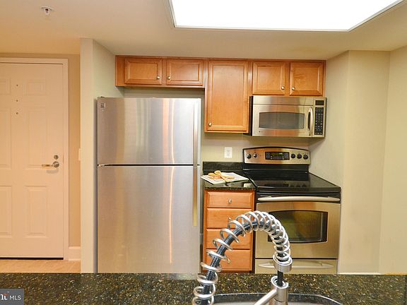 4th image of 11800 Sunset Hills Rd Unit 210