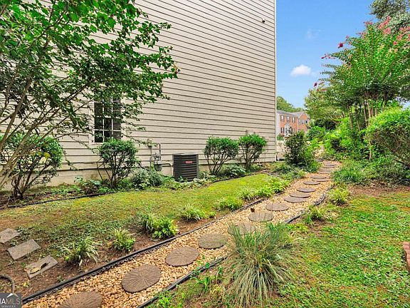 2nd image of 4005 Spring Cove Dr