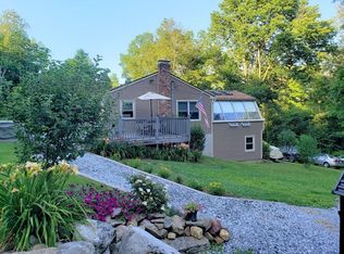 1850 N Brookfield Rd, Oakham, MA 01068