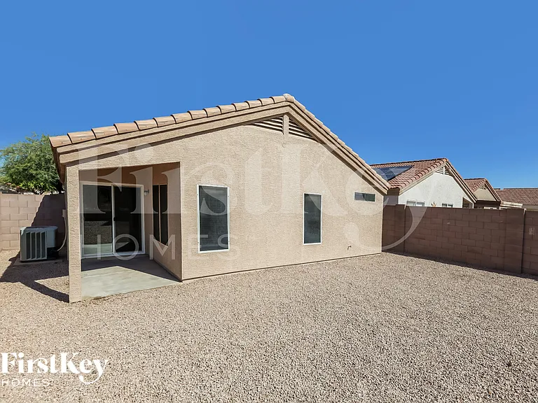 18139 N 113th Ave — Photo 15