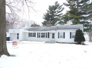 124 Crestview Ave, Waterloo, IA 50701