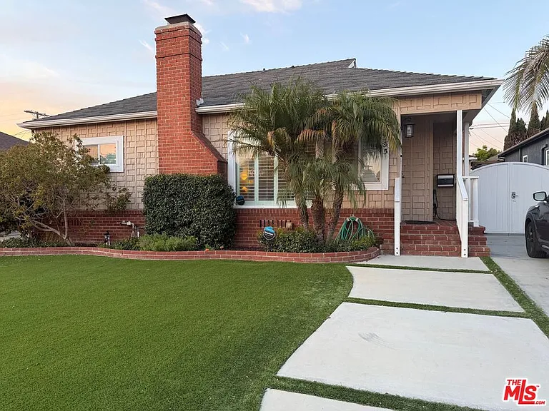 6335 W 85th Pl — Photo 1