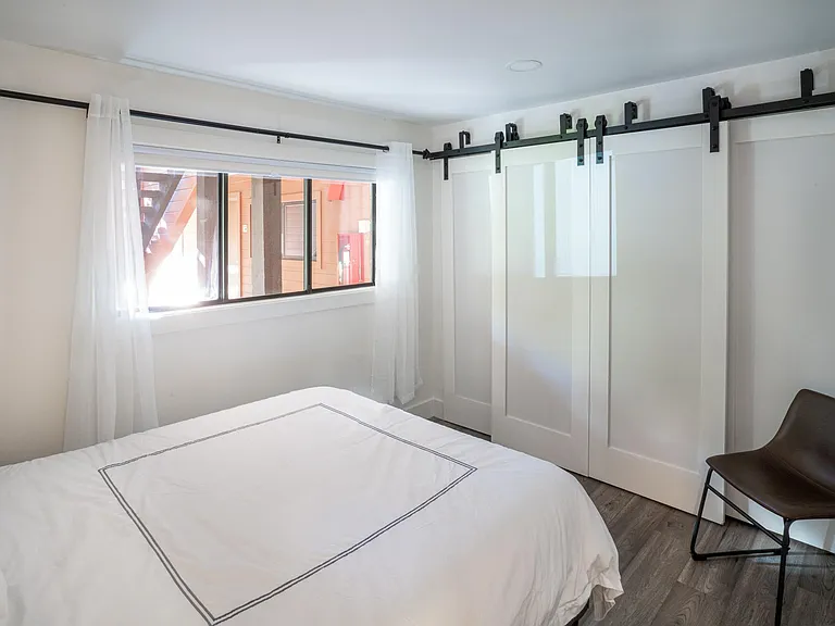 1316 Vine St — Photo 10