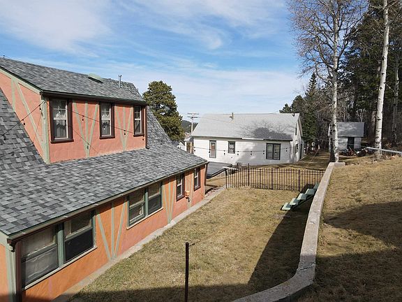 5th image of 719 W McClellan St