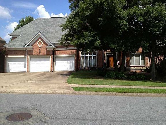 2nd image of 4322 Highborne Dr NE