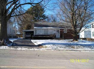 1630 S Locust Ave, Freeport, IL 61032