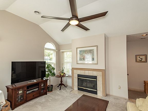 3rd image of 8050 Harbor Creek Dr APT 3001