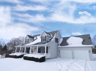 617 Ogee Rd, Earlville, IL 60518