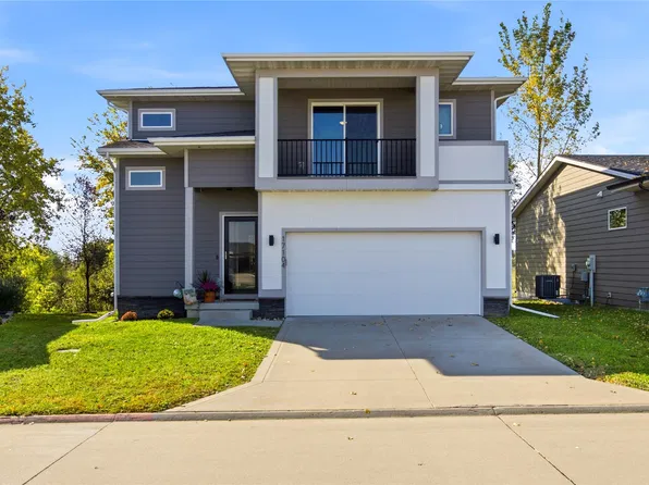 17104 Mistflower Ln, Urbandale, IA 50323