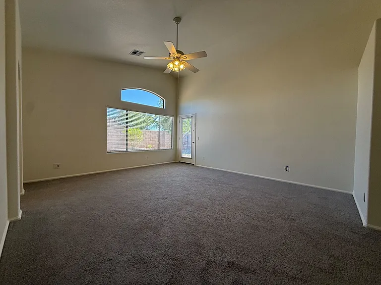 9587 W Seldon Ln — Photo 15