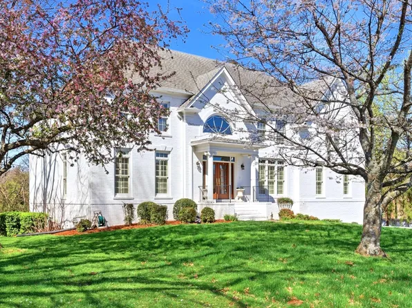 676 Old Orchard Rd, Brentwood, TN 37027