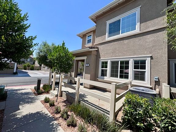 2nd image of 28385 Oriole Way #701