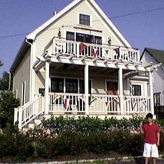 28 Rocky Neck Ave