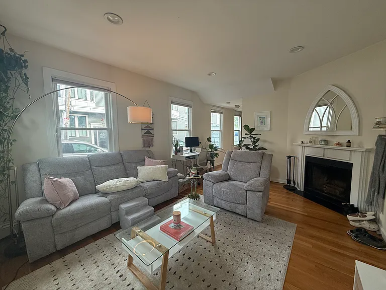 332 Bunker Hill St #1 — Photo 17