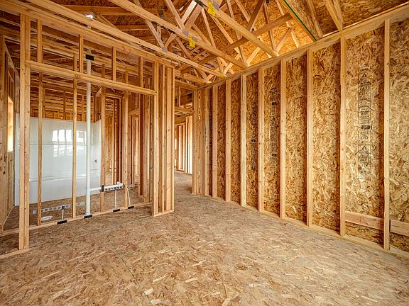 5th image of 208 Scott Rd