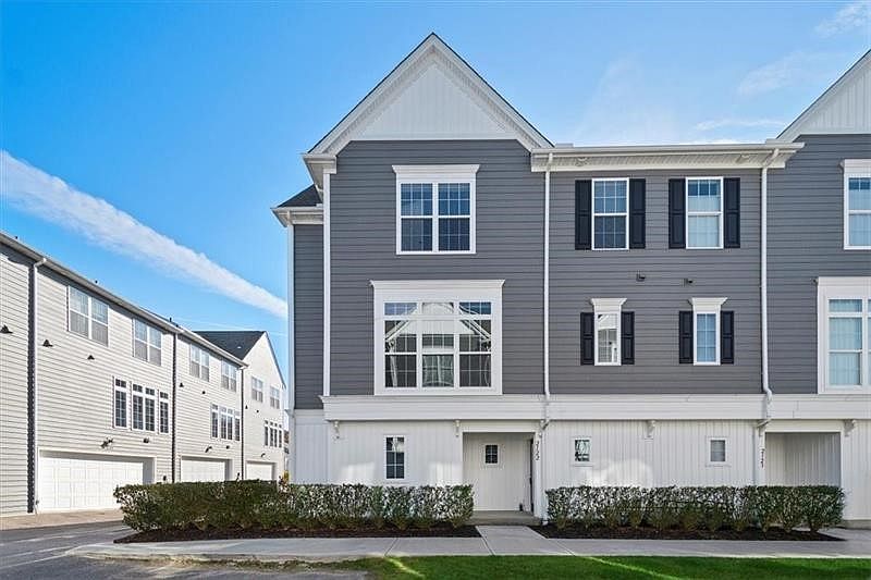 1st image of 2122 Westcott Ln