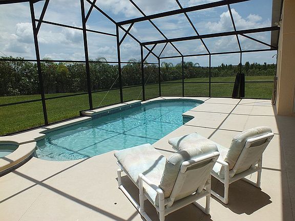4th image of 560 Highgate Park Blvd