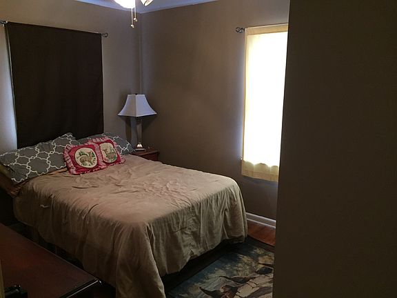 Guest bedroom