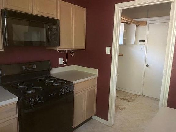 3rd image of 21931 Holly Branch Dr