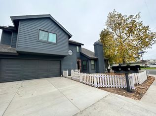 151 Albert Pl APT A, Costa Mesa, CA 92627