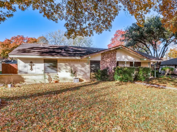 809 Ray Andra Dr, Desoto, TX 75115