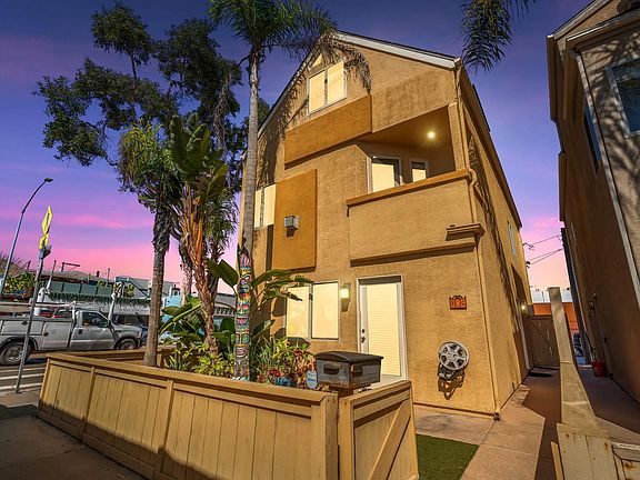 3rd image of 806 Redondo Ct