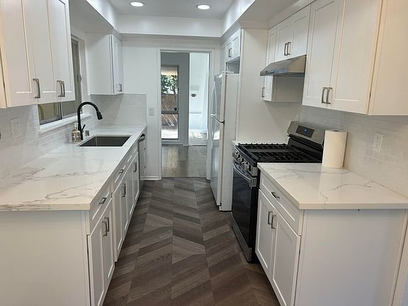 4th image of 17172 Escalon Dr