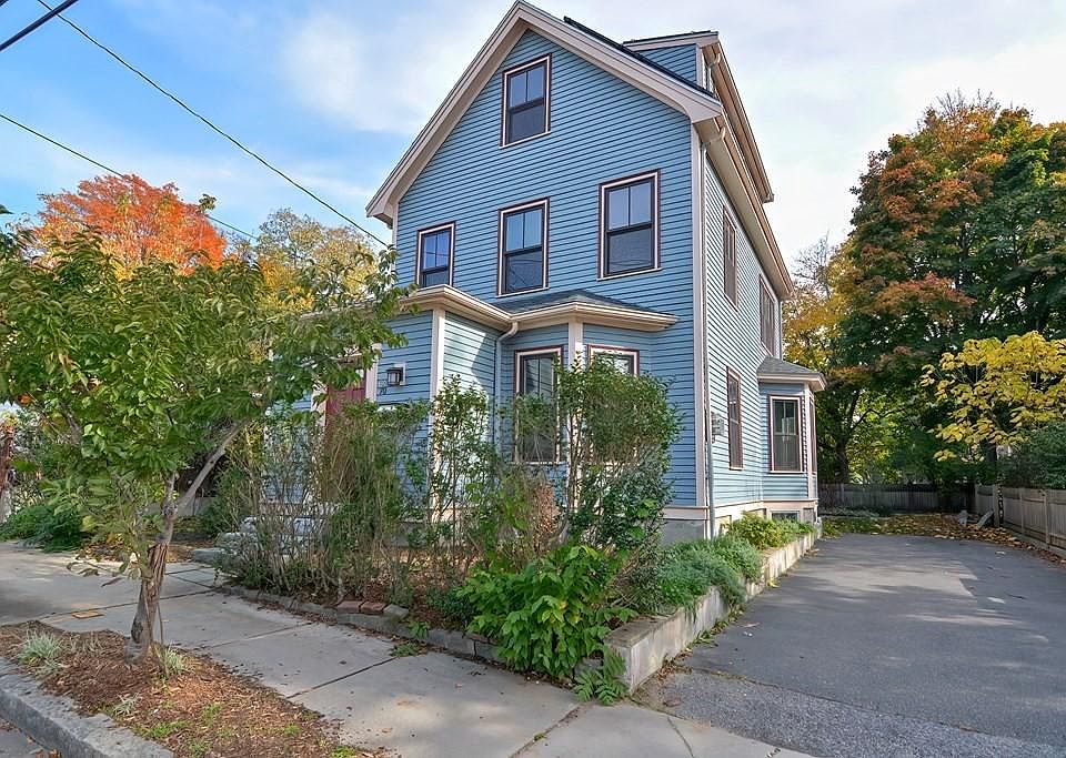 1st image of 64 Clarendon Ave