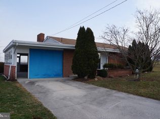 80 Pleasant View Dr, Hanover, PA 17331