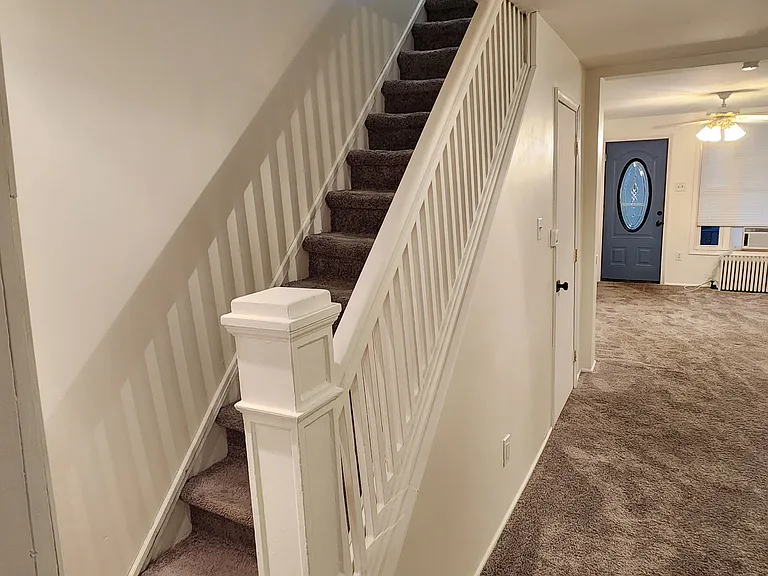 642 W Penn St — Photo 16