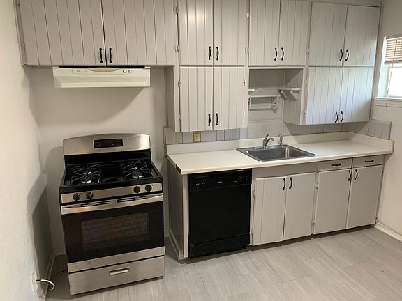 3rd image of 3508 Ashland Ave