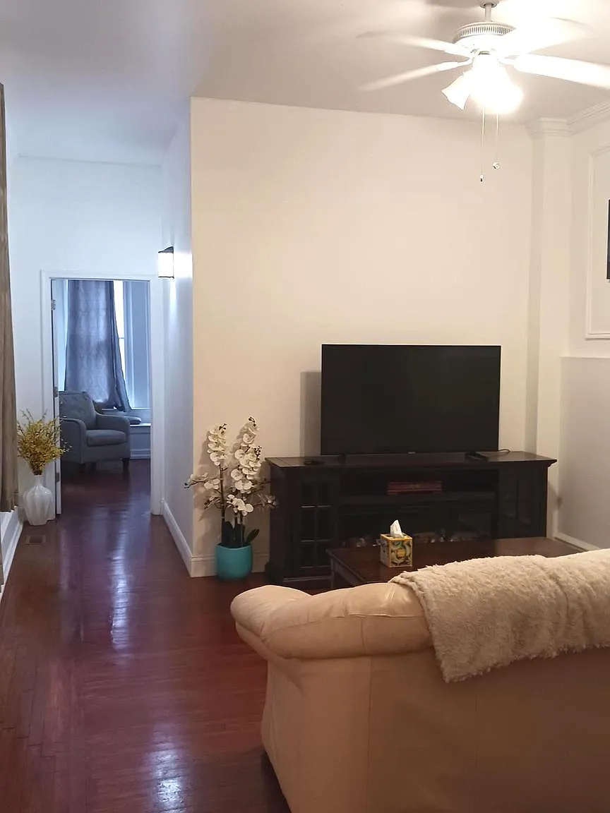 2 bed, 1000 sqft, $3,500 — Photo 3