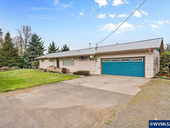 4th image of 1611 Main St