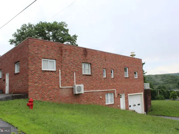 809 5th St, Pt Carbon, PA 17965