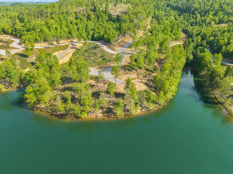 1st image of 15 Sleepy Hollow Rd
