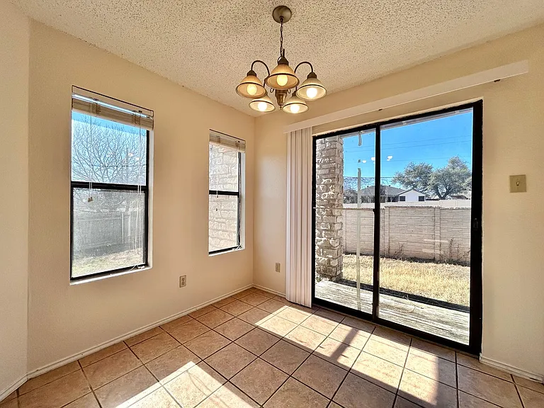 1760 Horseshoe Cir — Photo 9