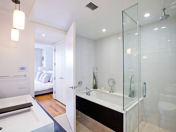 4th image of 163 W 18th St APT 3A