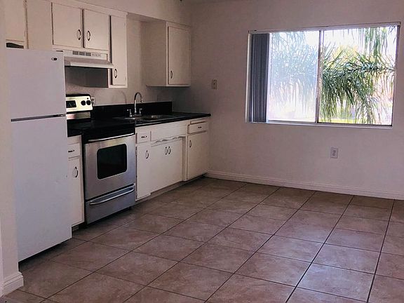 4th image of 4229-4317 Columbus St #4231