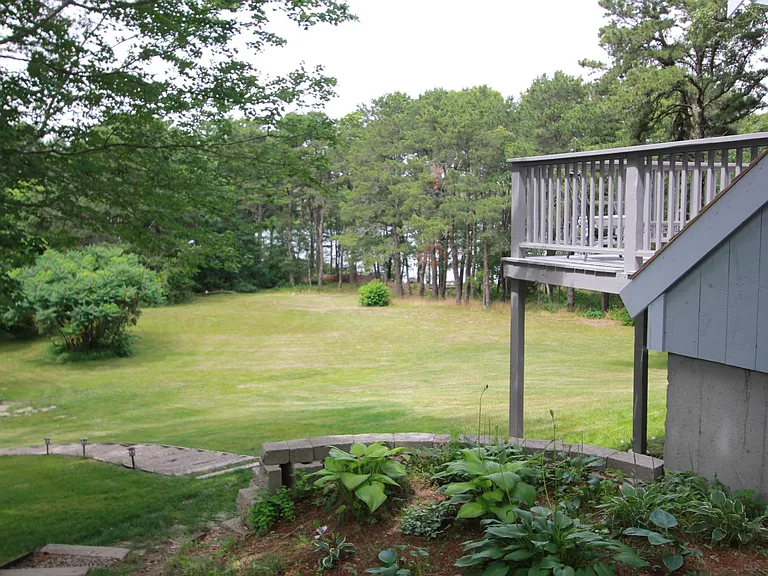 13 Great Hill Rd — Photo 23