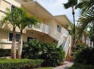 9260 Bay Harbor Ter APT 21, Bay Harbor Islands, FL 33154