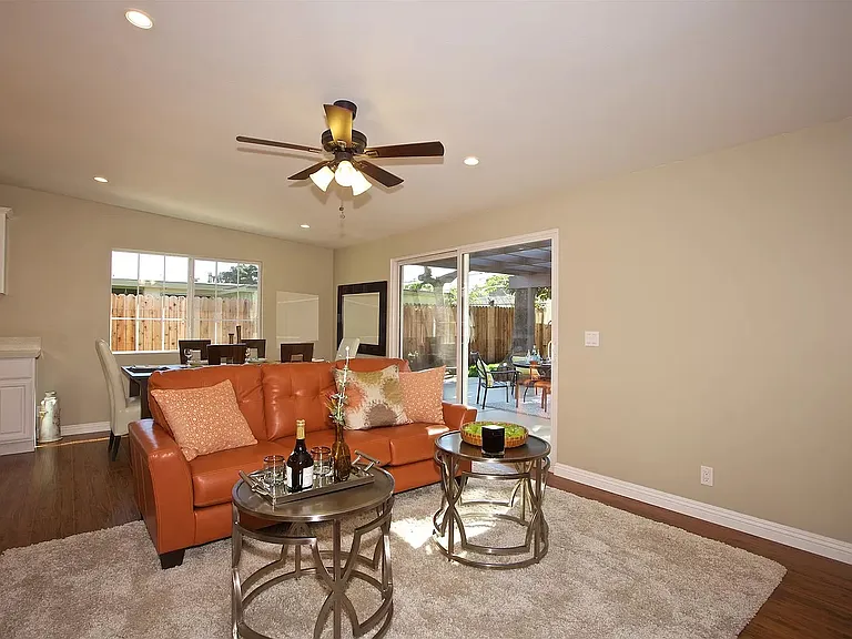 1219 Iris Ave — Photo 7