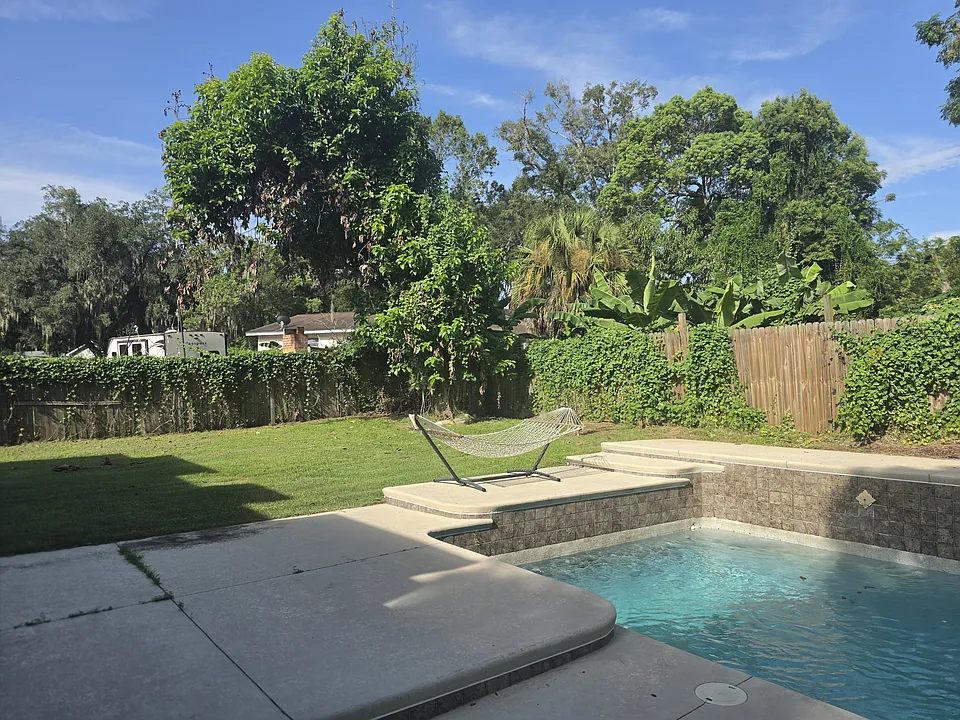 8636 Contoura Dr