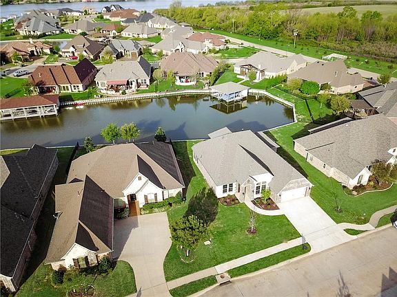 3rd image of 1504 Pebble Bay Ct