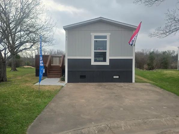 3400 Robinson Dr Trailer 51, Robinson, TX 76706