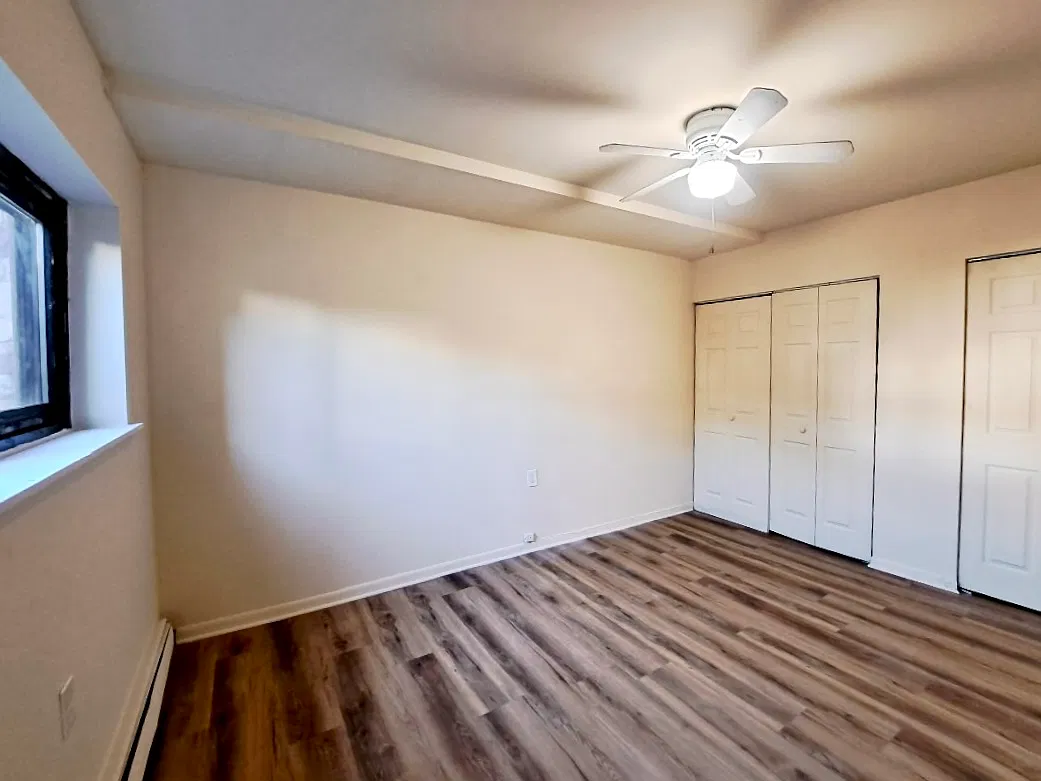2 bed, 700 sqft, $1,995 — Photo 3
