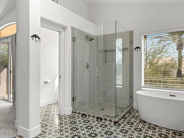 1143 E Amberwood Dr — Photo 40