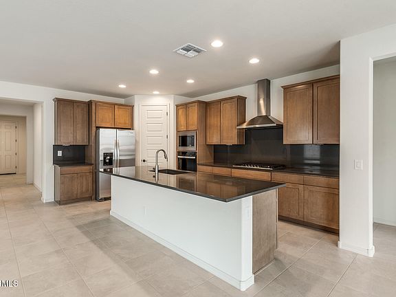 5th image of 7124 W GAMBIT Trail
