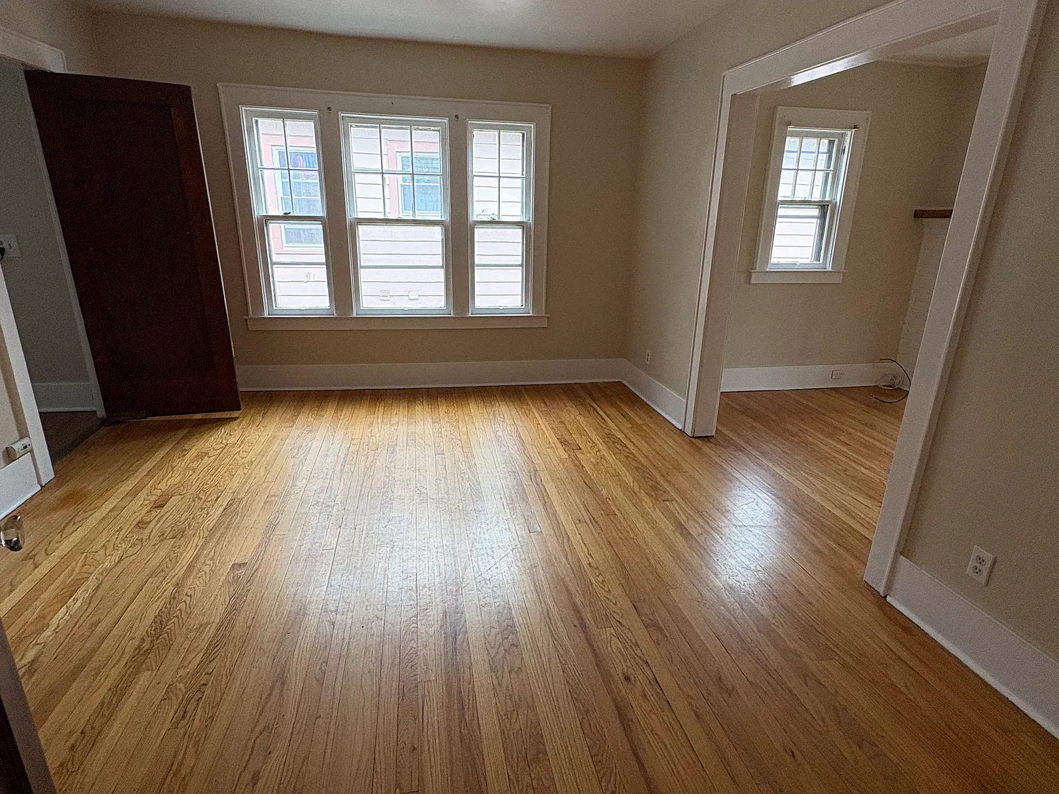 2 bed, 1300 sqft, $1,500 — Photo 2